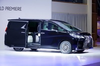 「トヨタ・アルファード」がプレミアム付きで100万元以上ということは、「レクサスLM」は一体どれくらいの価格になるのだろうか。