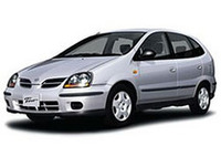 日産「ティーノ」にチャイルドシート付き仕様車