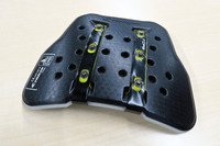 ヘルメットと並んで死亡事故低減の効果が期待できる胸部プロテクター。死亡事故時の損傷部位は、1位が頭部で41.7%、次いで胸部27.0％となっているのだ。とはいえ、現状での着用率はわずかに9.3%……。認知の向上と普及が待たれる。