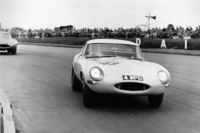 「Eタイプ ライトウェイト」の当時の姿。ボディーにアルミを採用したほか、内装や外装のパーツを省略することで標準型から約114kg軽量化されていた。