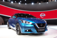 「日産ラニア」