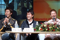 伊藤選手（写真左端）からは「今朝、第一子が誕生しました！」というおめでたいニュースも飛び込み、会場は祝福ムードに。徹夜明けのイベント参加だそうだが、この日は終始元気いっぱいだった。