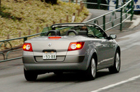 ルノー・メガーヌグラスルーフカブリオレ（FF/4AT）【試乗記】の画像