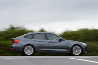 「3シリーズ グランツーリスモ」のボディーサイズは、「3シリーズ ツーリング」よりも全長×全幅×全高でそれぞれ200×30×50mm大きく、ホイールベースは110mm長い。