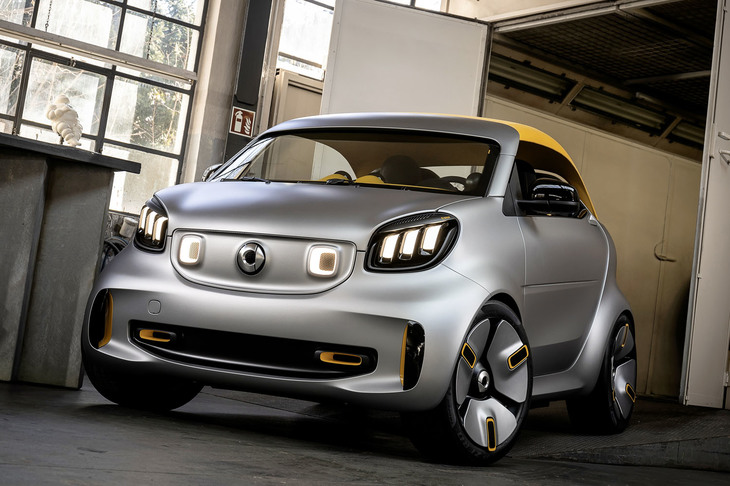 2020年には全車EV化されることが明らかになっているスマート。「フォーイーズ＋」はその道筋を明確に示すというコンセプトモデルだ。