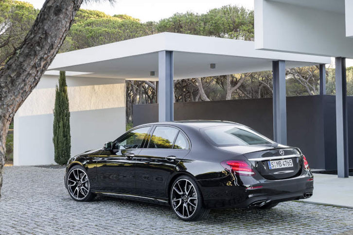 メルセデスAMG E43 4MATIC