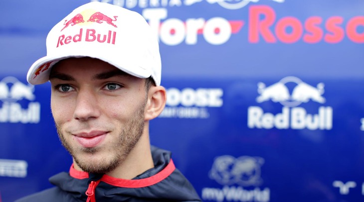 チームメイトのクビアト同様、シーズン途中のベルギーGPからジュニアチームのトロロッソに降格となってしまったピエール・ガスリー（写真）。レッドブルではフェルスタッペンの陰に隠れ、自信を喪失したかに見えたが、古巣トロロッソでは調子を取り戻している。（Photo=Toro Rosso）