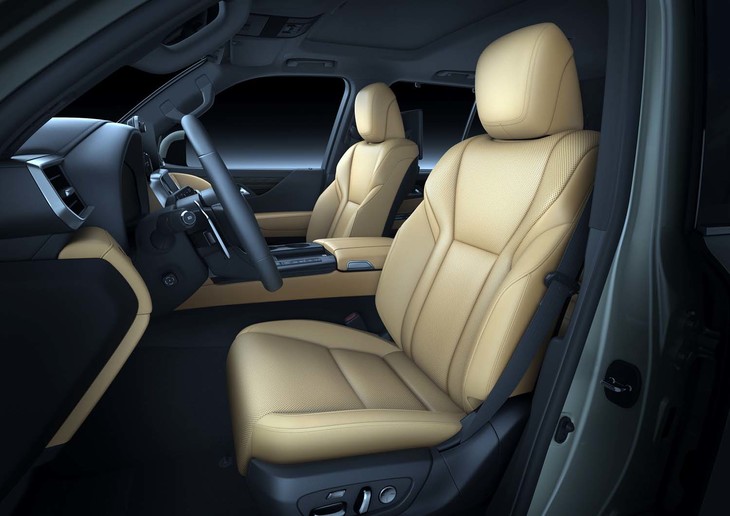 レクサスLX（フロントシート）