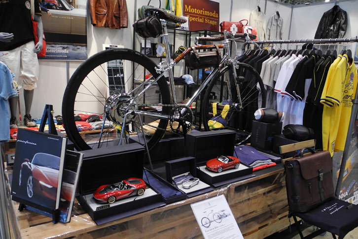 Motorimodaのブースの様子。