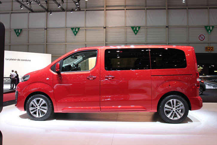 プジョー・トラベラー