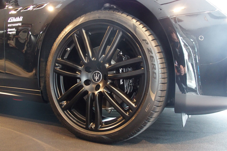 マセラティ・ギブリ オペラネラ（フロントホイール）