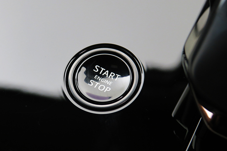 レンジローバー・スポーツSVエディションワン（イグニッションスイッチ）