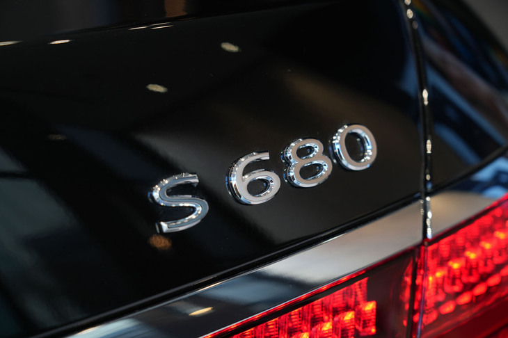 Limited Edition Maybach by Virgil Abloh（リアのバッジ）