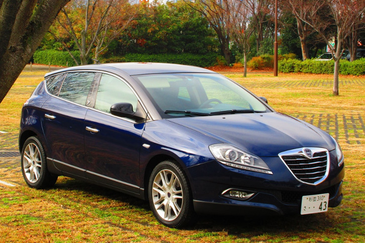 清水氏の愛車「ランチア・デルタ1.6マルチジェット」。