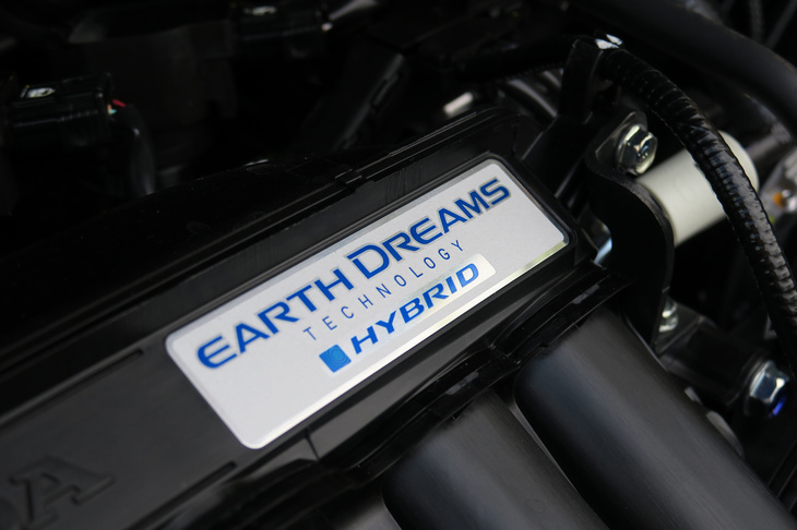 ホンダ・フリード ハイブリッド クロスター（4WD）（エンジン）