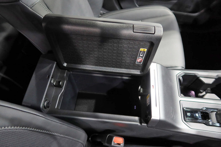 トヨタRAV4コア（センターコンソール）