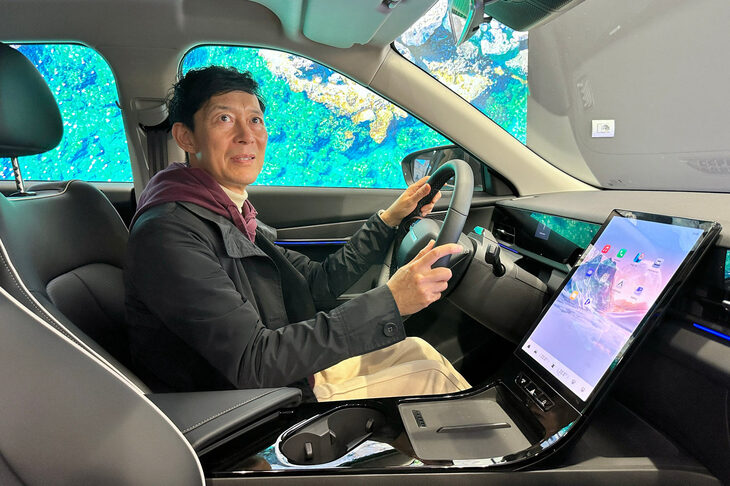 フロントシートは1m3あたり50kgの高密度フォーム層でつくられているという。