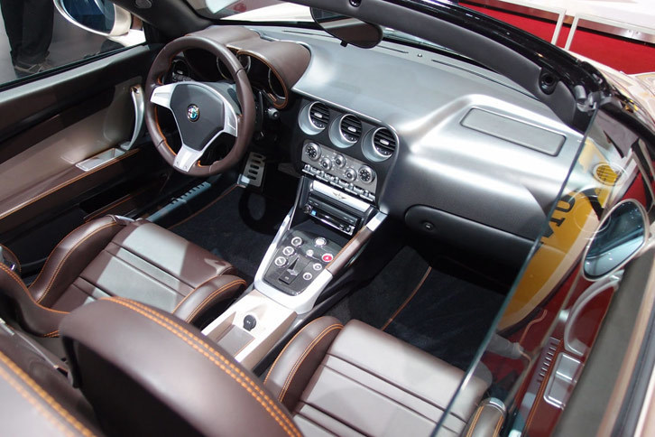 トゥーリング・スーパーレッジェーラ ディスコヴォランテ スパイダー