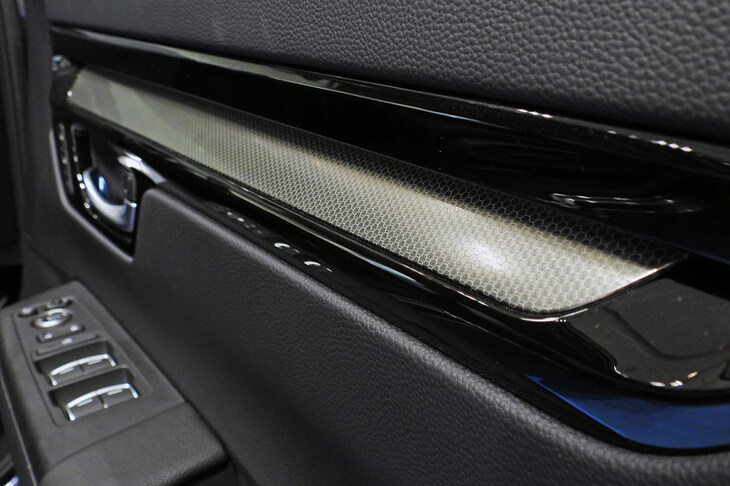 ホンダCR-V e：FCEV（装飾パネル）