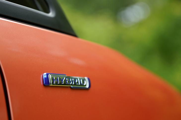 スズキ・ワゴンRスマイル ハイブリッドX（エンブレム）