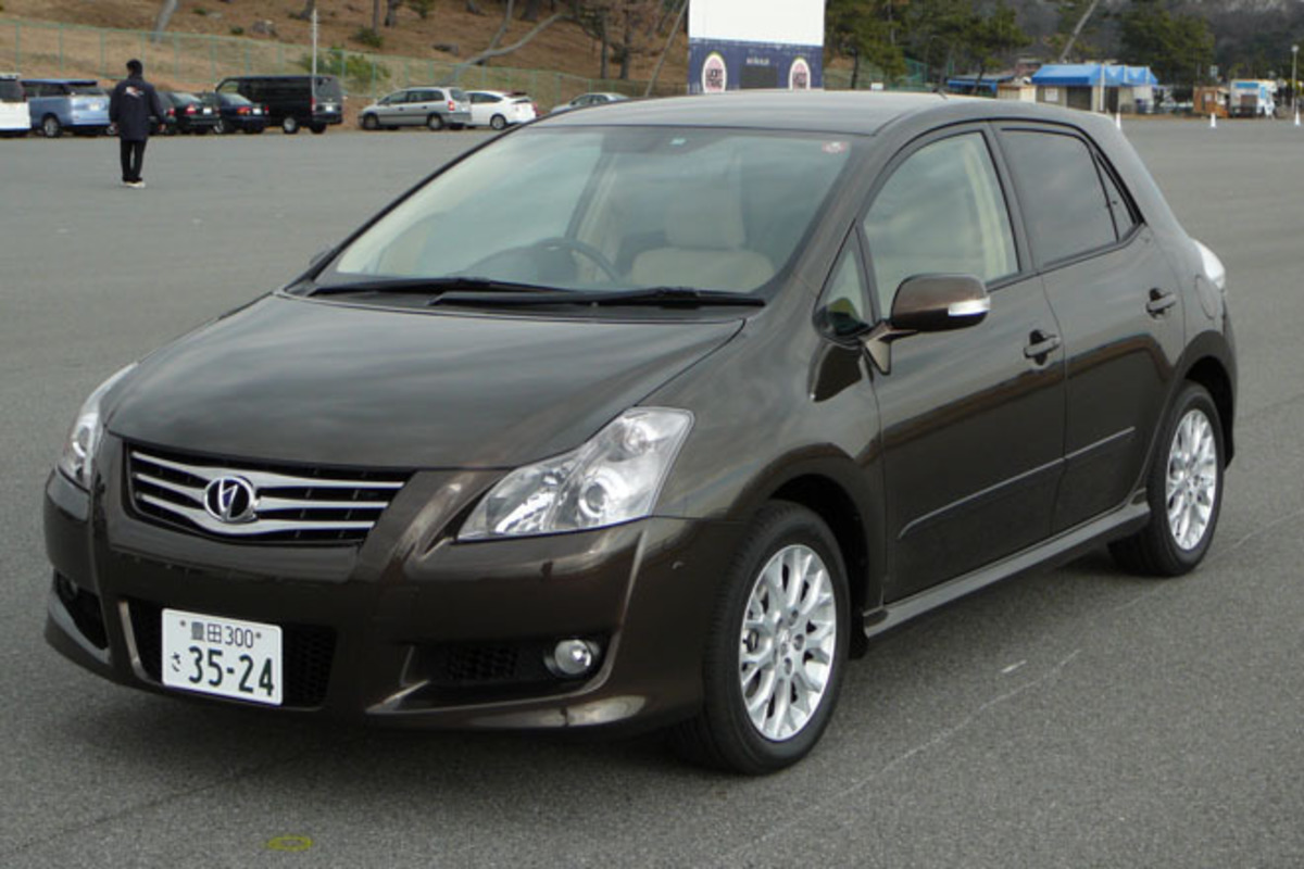 第301回 トヨタ ブレイド試乗 コンパクトカーの壁 は突破できるか 小沢コージの勢いまかせ Webcg