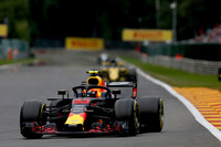 2019年はピエール・ガスリーとペアを組むことになったレッドブルのフェルスタッペン（写真）。これまで、母国オランダの隣国ベルギーではいい成績を残せておらず、2015年の8位が最高位だったのだが、今年は予選7位からスタートで5位、その後あっという間に3位まで順位を上げ、最終的に表彰台を守り切った。（Photo=Red Bull Racing）