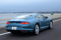 内外装はもちろん、走りにおいても贅を尽くした一台となっていた「コンチネンタルGTアズール」。まさに「ラグジュアリーカーかくあるべし」といったところだろう。