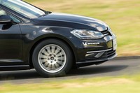 ドライ路面における試走でまず印象的だったのは、ロードノイズがよく抑えられていることだった。