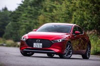 マツダが“魂動デザイン第2章”と位置づけている「マツダ3」のエクステリアデザイン。「ファストバック」「セダン」ともに、2019年5月24日に販売が開始された。