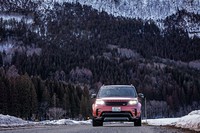 静かで乗り心地が良く、快適性では「レンジローバー」にも迫る印象を与えてくれた「ディスカバリー」。