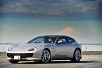 フェラーリGTC4ルッソT