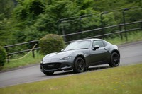 マツダ・ロードスターRF RS（FR/6MT）／ロードスターRF VS（FR/6AT）【試乗記】の画像