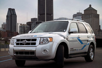 フォード、プラグインハイブリッド車の実証試験を開始の画像