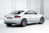 「TTクーペ1.8 TFSI 1st edition」のリアビュー。