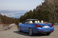 BMWの新たな4シーターオープン「4シリーズ カブリオレ」。日本では2014年2月に発売された。