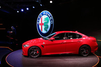 前後50：50という重量配分や、軽量化、高剛性にもこだわったという「アルファ・ロメオ・ジュリア」。