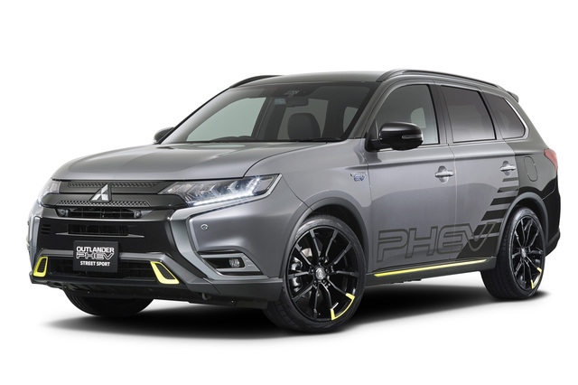 東京オートサロン2019】三菱は「デリカD：5」やカスタマイズモデルを