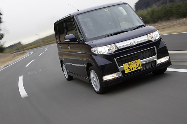 ダイハツ・タントXリミテッド（FF/CVT）／タントカスタムRS（FF/CVT 