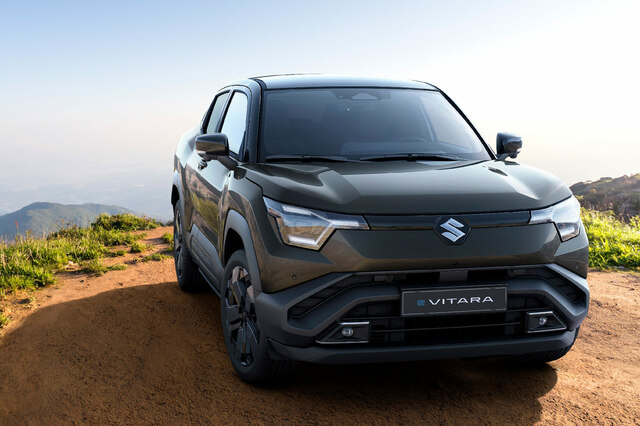 スズキが初の量産電気自動車「eビターラ」を発表 2025年夏の市場投入を
