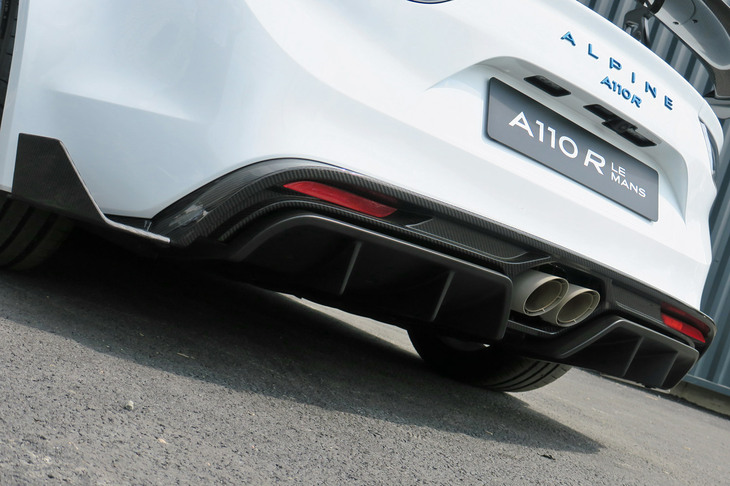 アルピーヌA110 Rルマン（カーボンリアディフューザー＆マフラー）