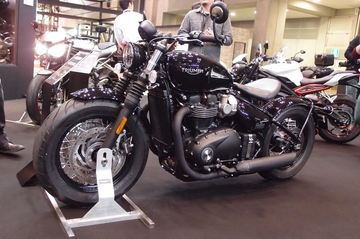 トライアンフ・ボンネビル ボバー ブラック