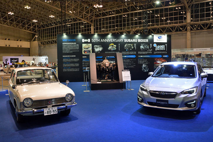 スバルブースの様子。