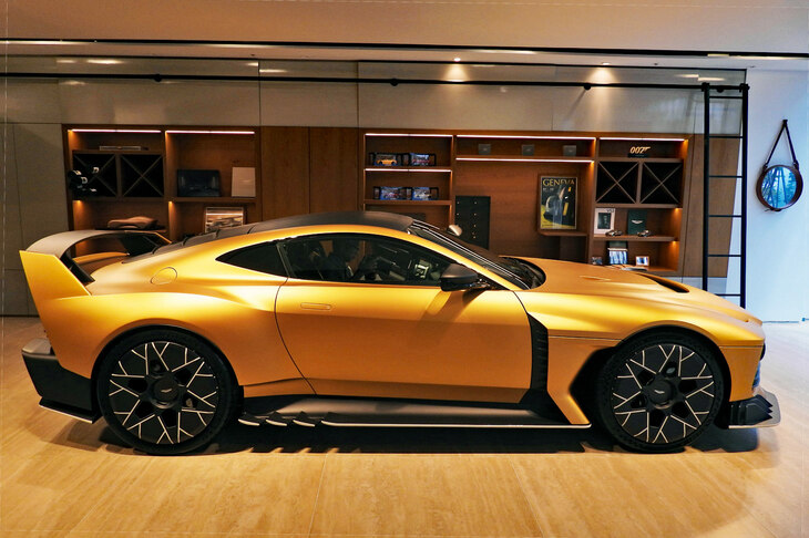 アストンマーティン・ヴァリアント（エクステリア）