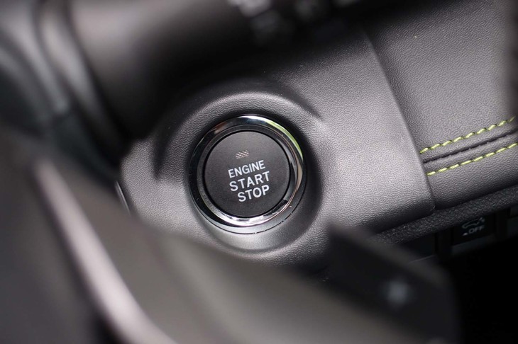 スバル・レガシィ アウトバックX-BREAK EX（始動ボタン）