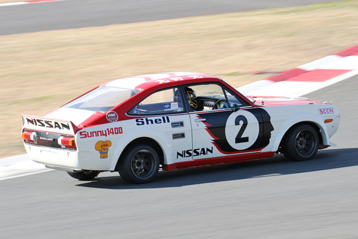 1973年日本グランプリのTS-aレースで、北野元が駆り優勝した「ダットサン・サニーエクセレント クーペ」。ベースとなった初代サニーエクセレントは、2代目サニーのボディーのノーズを伸ばして1.4リッター直4 SOHCのL14エンジンを積んだモデルだが、これは1.6リッター直4 DOHC 16バルブのレース用スペシャルユニットであるLZ14を積んでいる。