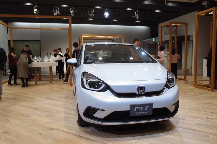 「ここちよさ展」の会場は、東京・青山の「Hondaウエルカムプラザ青山」。全5タイプの新型「フィット」も展示される。