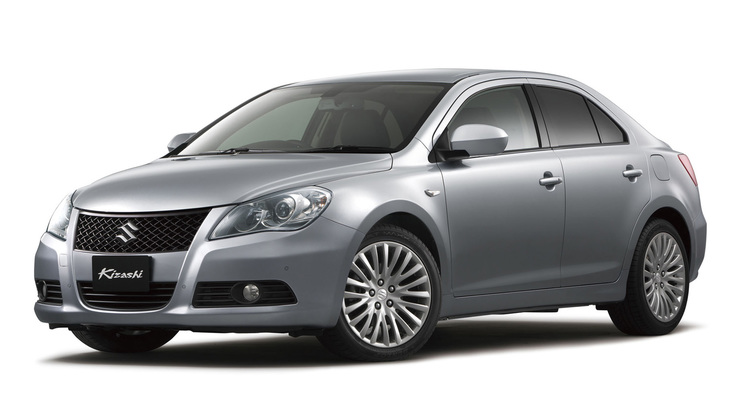 欧州Dセグメントに属するセダンである「キザシ」。モノグレードで、価格はFF仕様が278万7750円、4WD仕様が299万7750円だった。