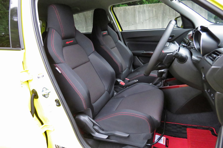 スズキ・スイフトスポーツ（フロントシート）