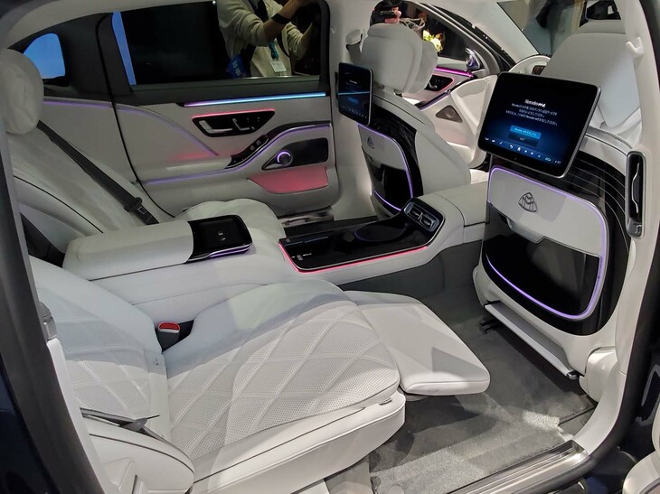 メルセデス・マイバッハS680 4MATICエディション100（インテリア）