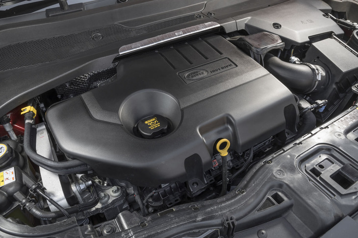 「R-DYNAMIC SE D180」には最高出力180PS、最大トルク430N・mの2リッター直4ディーゼルターボエンジンが搭載される。トランスミッションは9段AT。